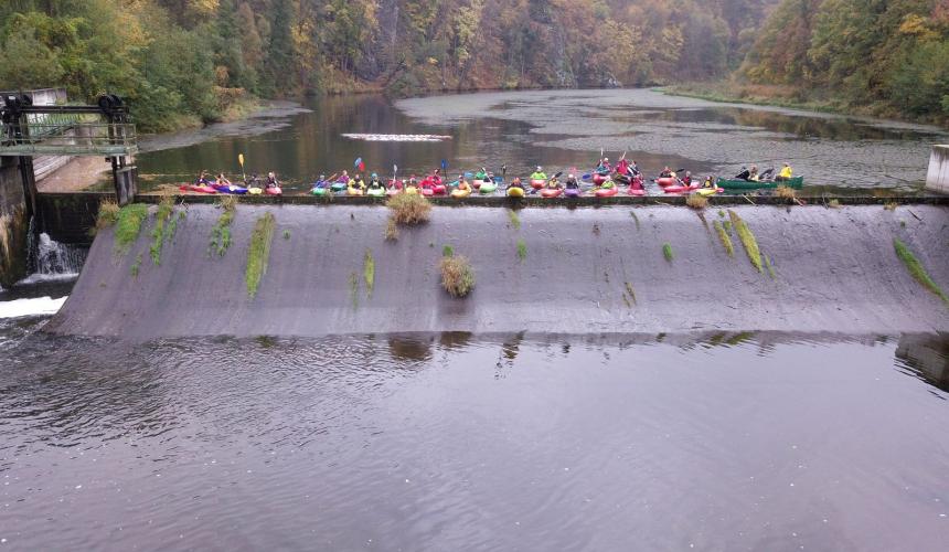 With this action, Riverwatch (in cooperation with the Manfred-Hermsen Stiftung) kicks-off the international “Remove the dams” initiative. © Riverwatch