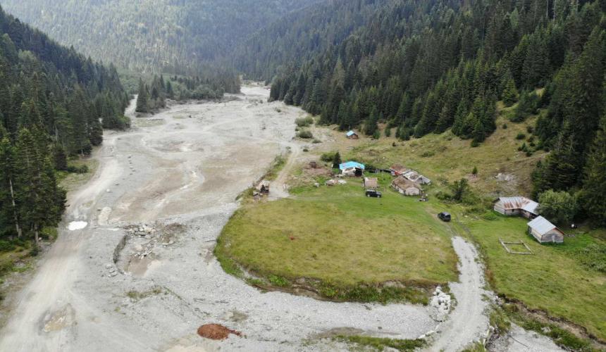 So sieht "saubere" Energie der Kelag aus: der zerstörte Fluss Lumbardhi im Nationalpark. © Shpresa Loshaj