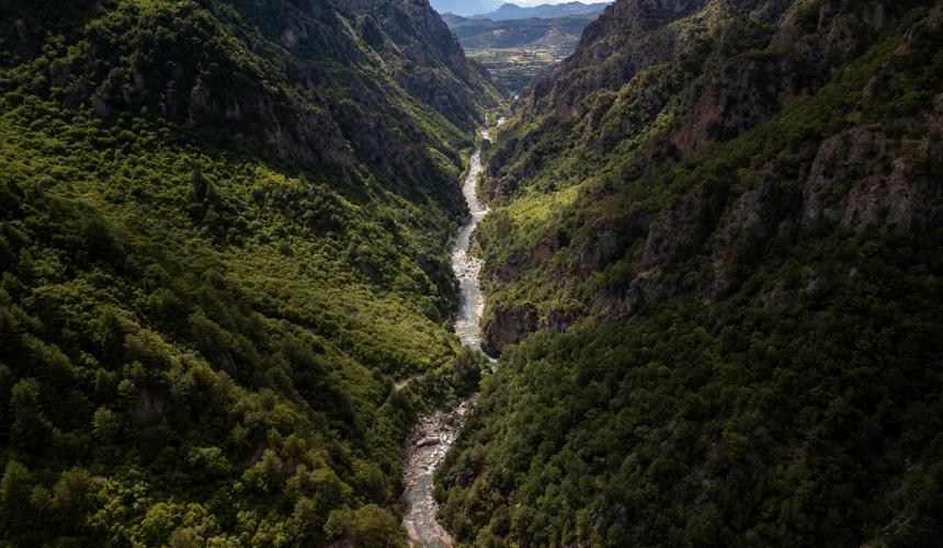 The Aoos/Vjosa upstream of the bridge in Konitsa © Joshua D. Lim
