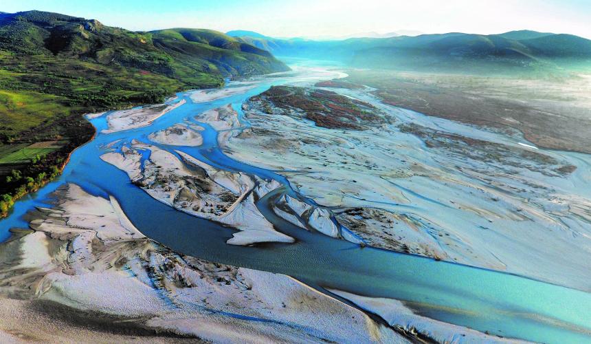 Die IUCN bestätigt, dass sich die Vjosa für die Ausweisung als Nationalpark qualifiziert. Wird die albanische Regierung ihrer Empfehlung folgen?  © Gregor Subic