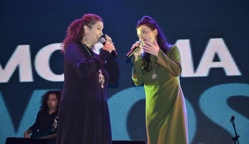 Die Initiatorinnen des Vjosa Konzerts: die großartige Eda Zari (links) und brilliante Elina Duni (rechts) © Moris Rama