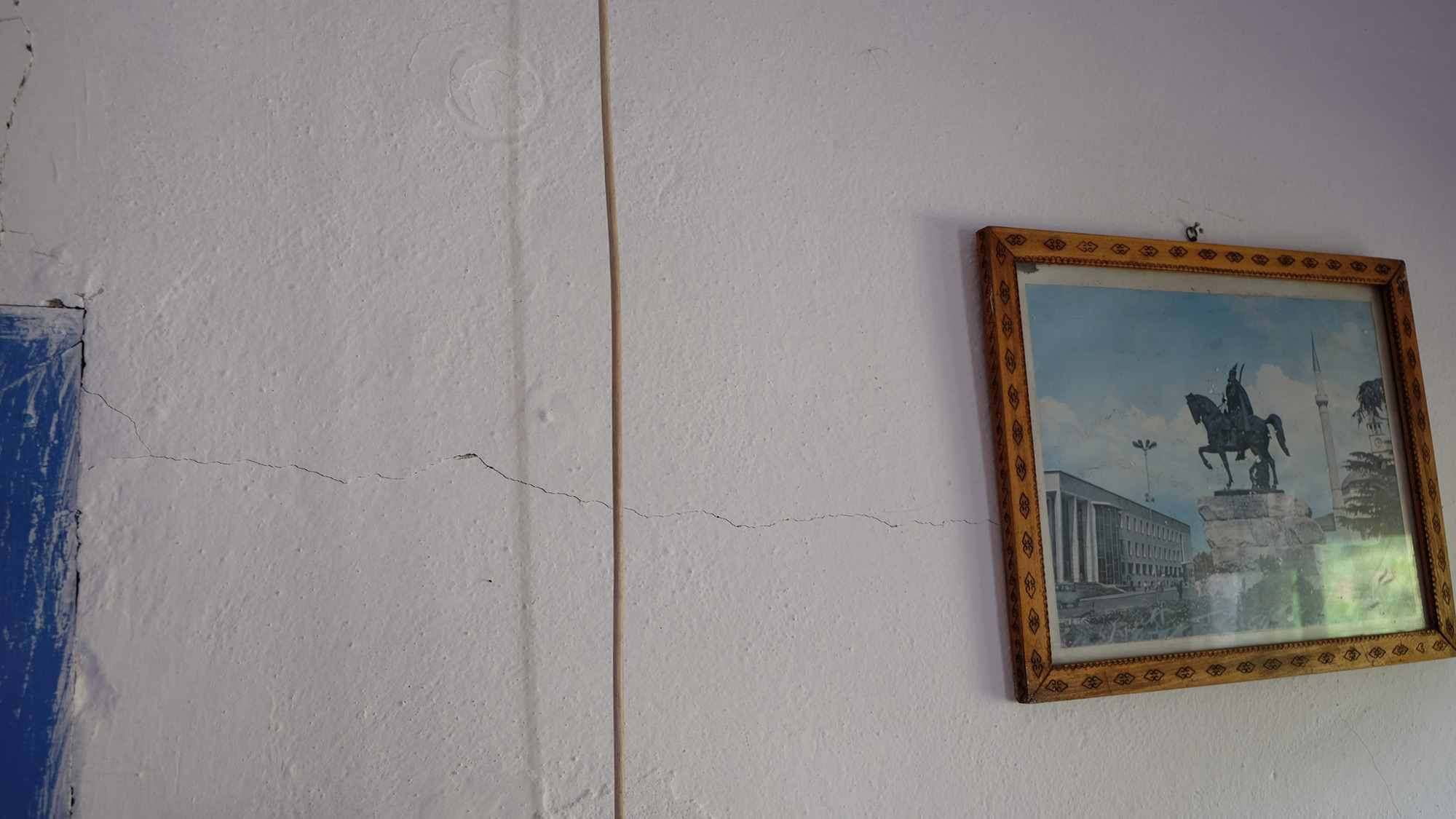 Cracks in local houses appeared when the construction on the underground water diversion tunnel started in 2013. © Igor Vejnovic