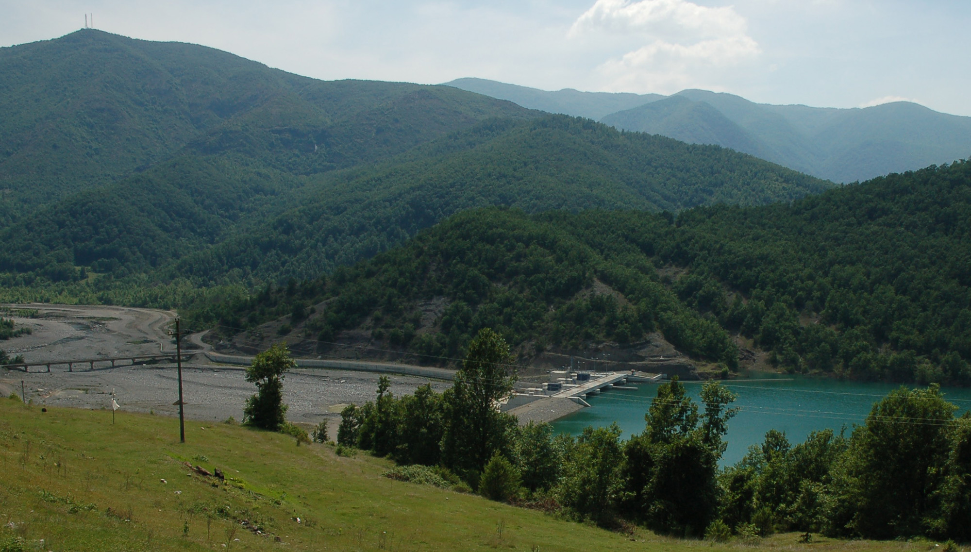 The river stops at the dam. © Bankwatch