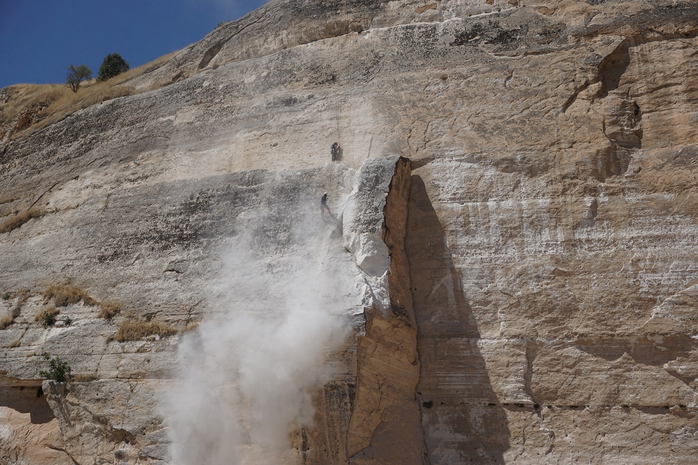 Gefallenen Felsen. Die Zerstörung Hasankeyfs hat eine neue Phase erreicht. © Initiative to Keep Hasankeyf Alive