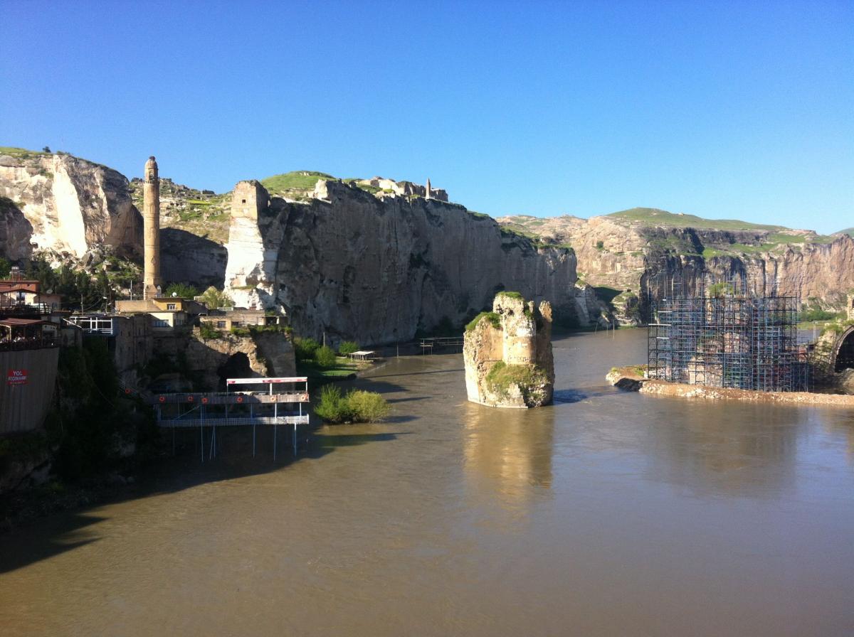 Historic city of Hasankeyf - to be drown in the Ilisu reservoir © Ulrich Eichelmann